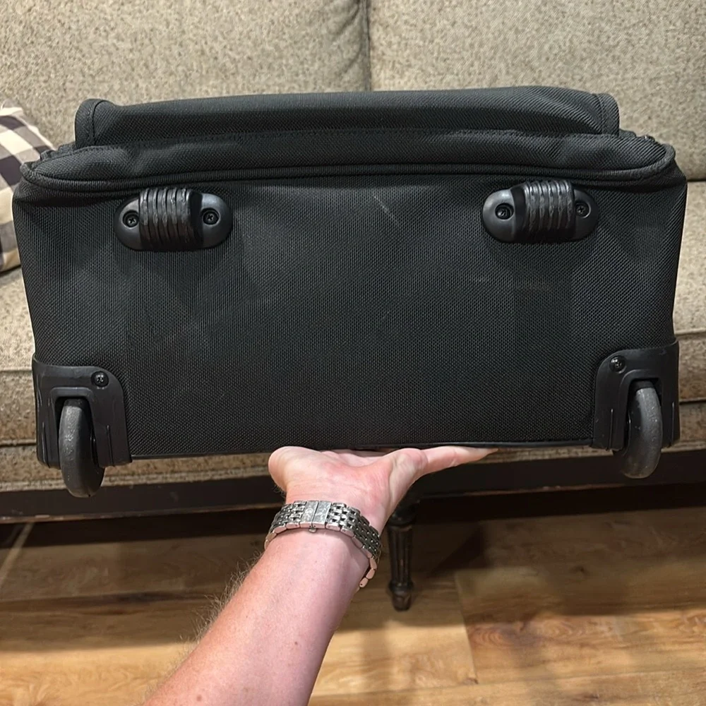 EUC TUMI Black Rolling Duffel Bag Briefcase 2221D3 Carry On